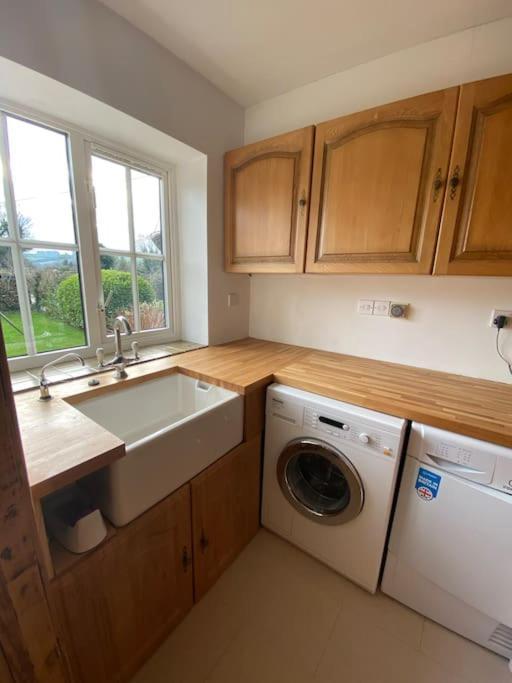 Eco-Friendly Dorset Cottage With Spa Set In Heart Of Countryside Sydling St Nicholas Esterno foto
